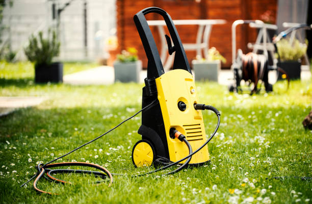 Best Playground Equipment Cleaning  in Greencastle, IN
